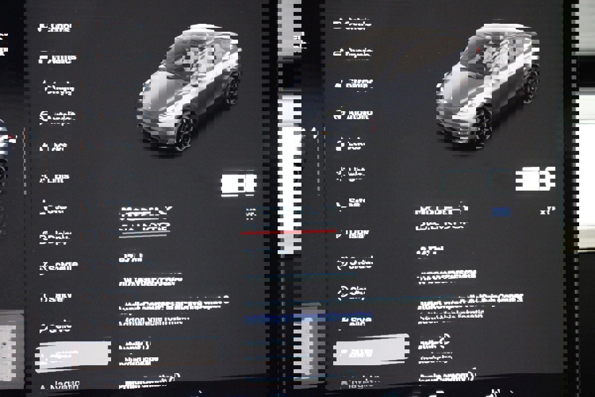 Used 2023 Tesla Model Y Performance image 17