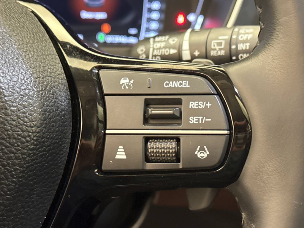 Certified 2024 Honda Pilot Elite image 32