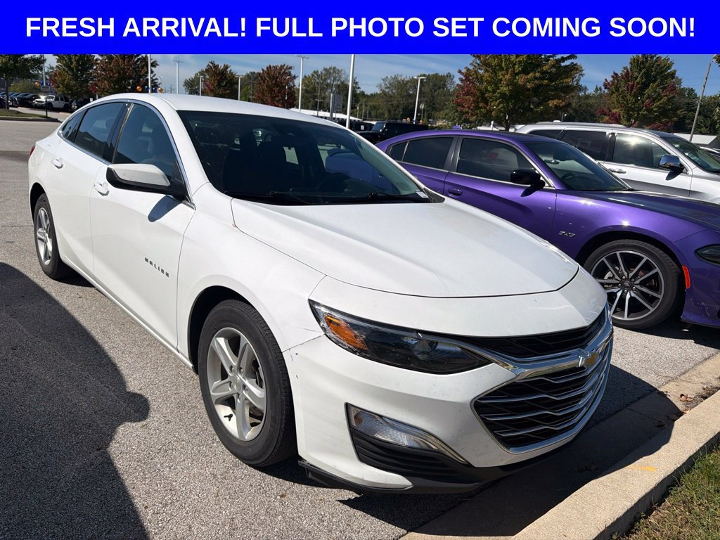 Used 2024 Chevrolet Malibu LS FWD image 2