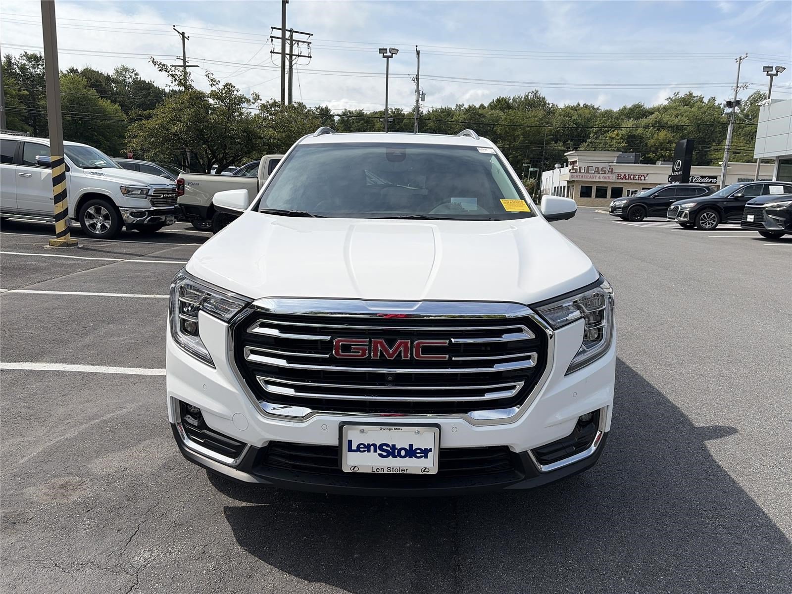 Used 2023 GMC Terrain SLT w/ Tech Package AWD/4WD image 8