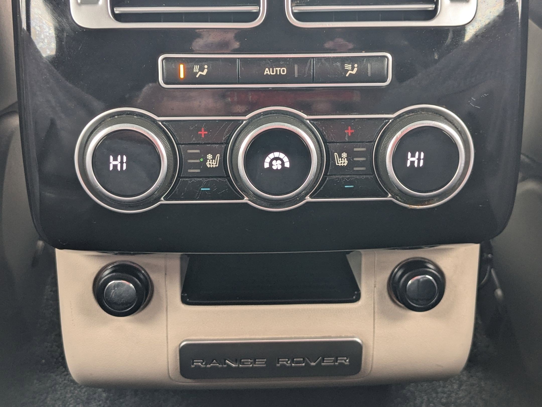 Used 2014 Land Rover Range Rover Supercharged AWD/4WD image 30