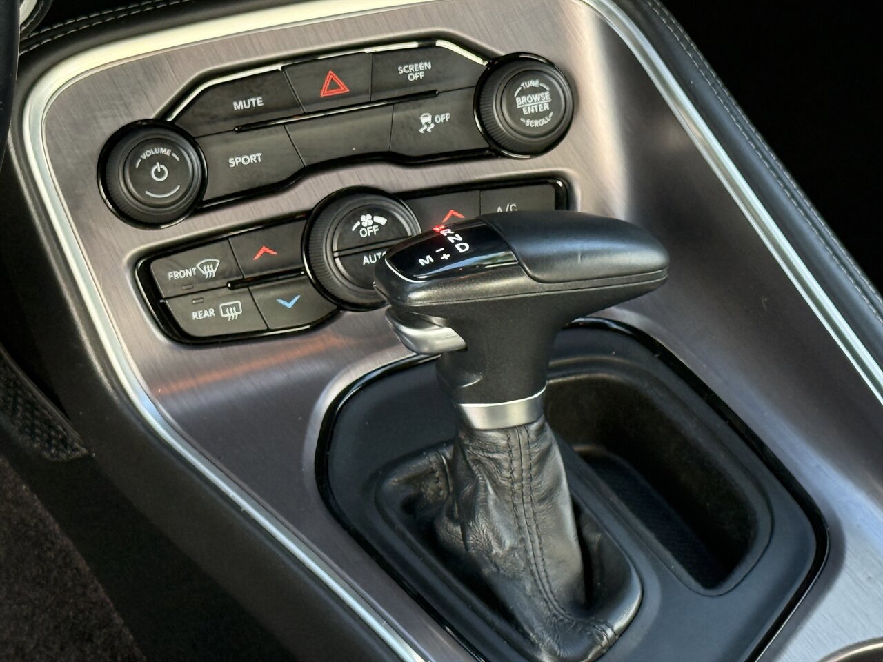 Used 2017 Dodge Challenger SXT RWD image 15