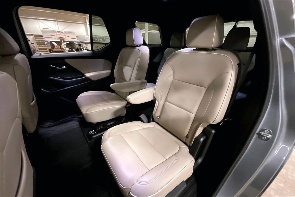 Used 2023 Chevrolet Traverse Premier w/ LPO, Floor Liner Package AWD/4WD image 24