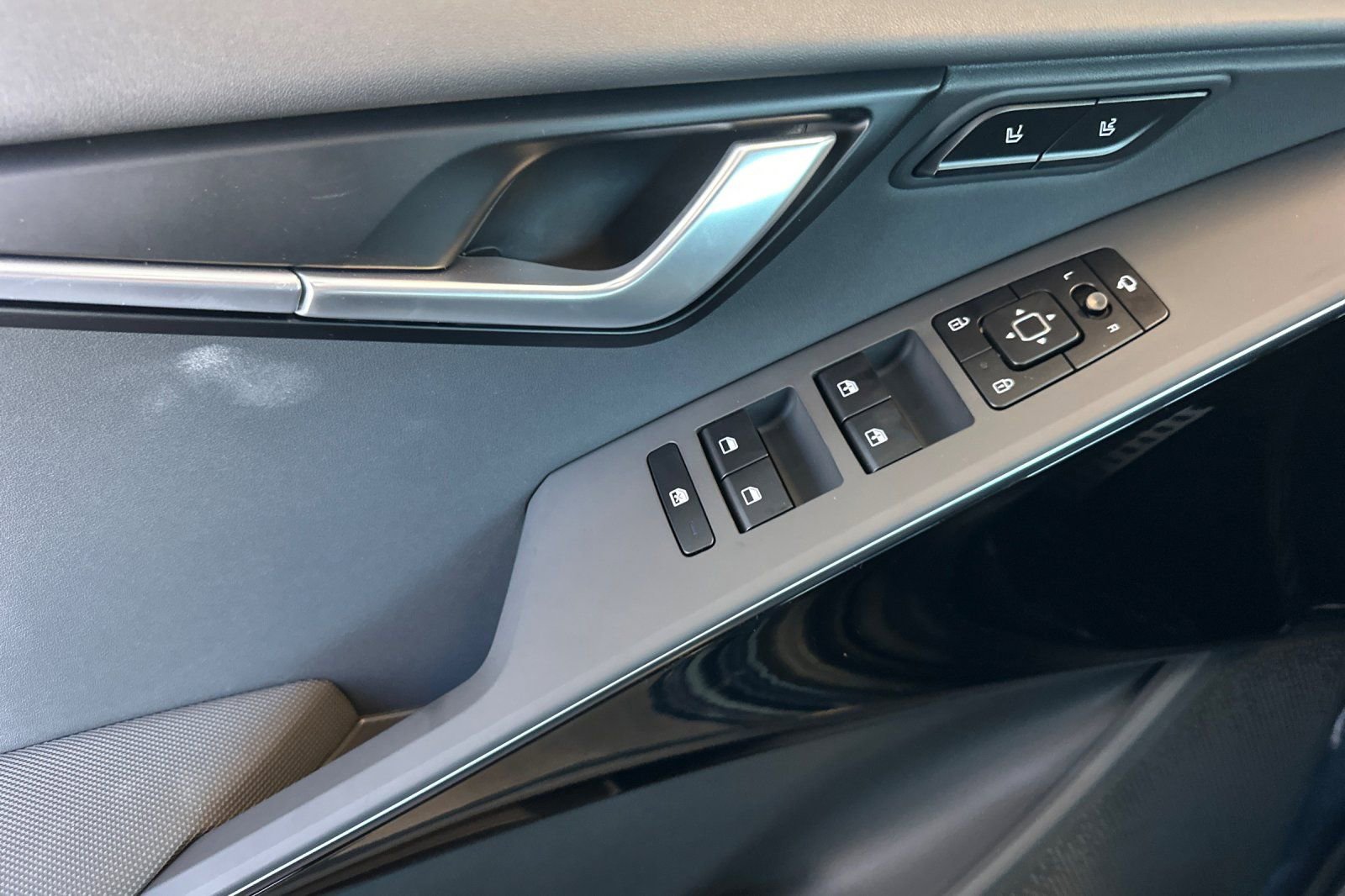 New 2026 Kia Niro Wave FWD image 11