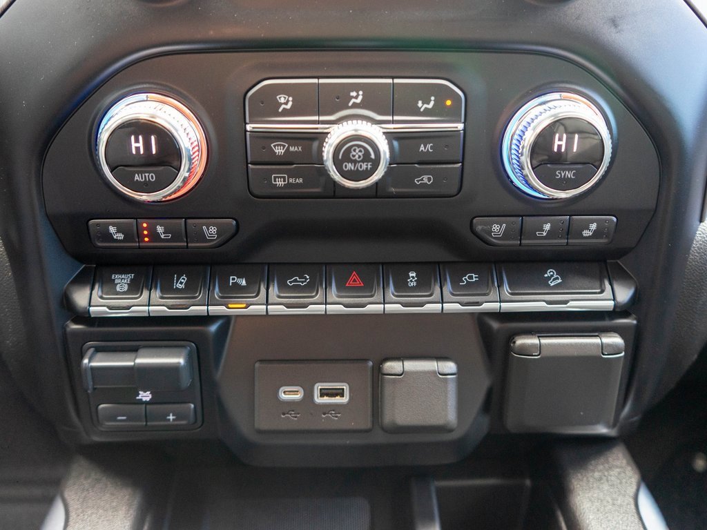 Used 2021 GMC Sierra 3500 Denali w/ Denali Ultimate Package image 28