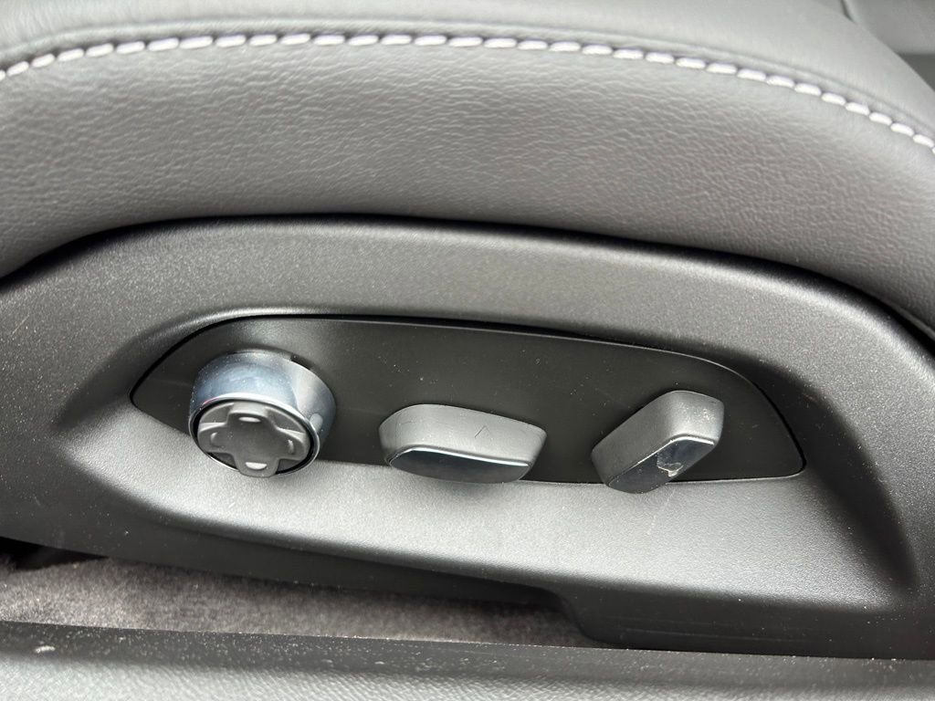 New 2026 Chevrolet Corvette Stingray Premium Cpe w/ Z51 Performance Package image 44