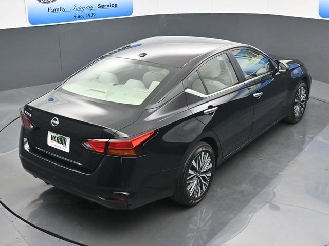 Used 2025 Nissan Altima 2.5 SV FWD image 24