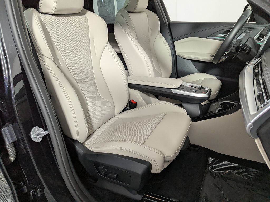 Used 2025 BMW X1 xDrive28i w/ Technology Package AWD/4WD image 25