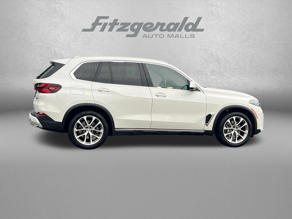 Used 2025 BMW X5 xDrive40i AWD/4WD image 3