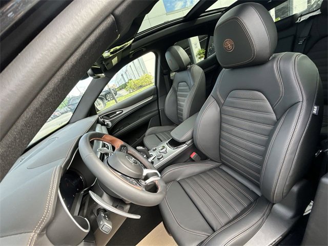 New 2025 Alfa Romeo Stelvio Sprint image 11