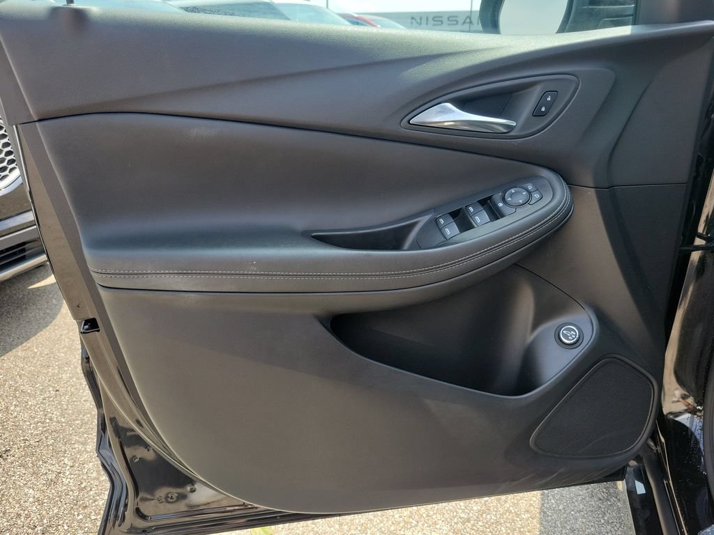 Used 2023 Buick Encore GX Select w/ Sport Touring Package AWD/4WD image 19