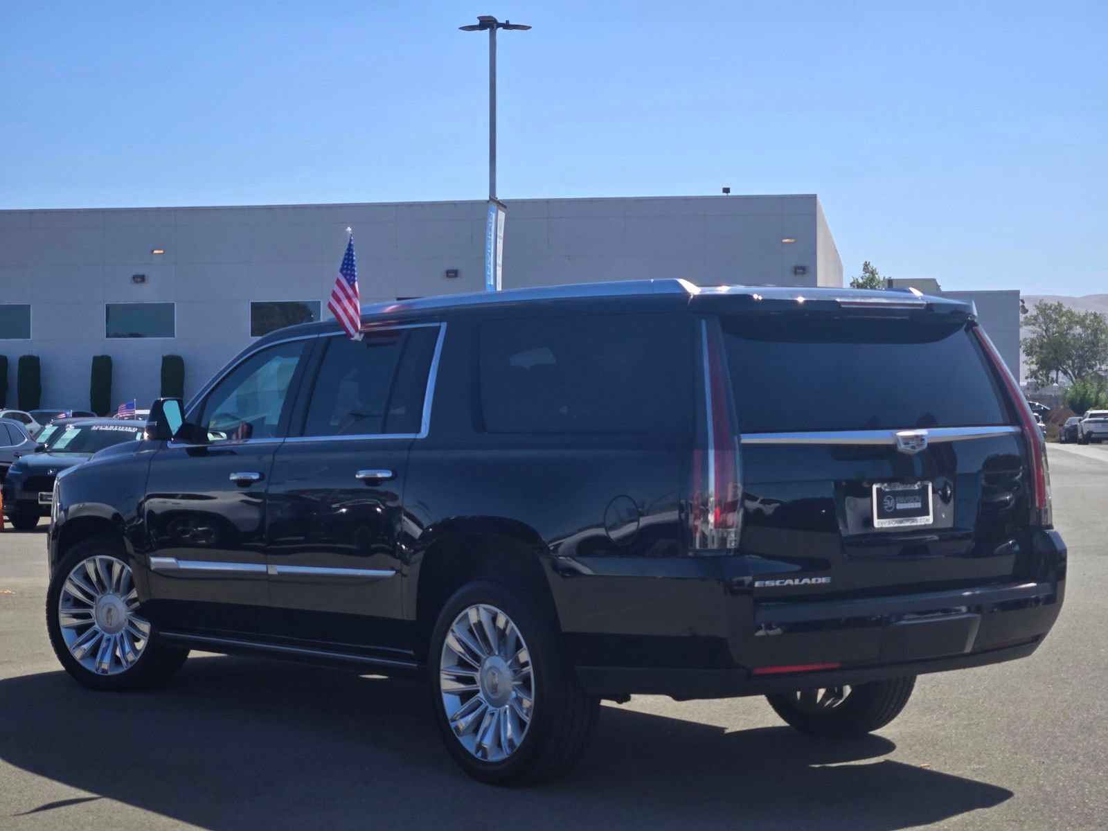 Used 2020 Cadillac Escalade ESV Platinum AWD/4WD image 5