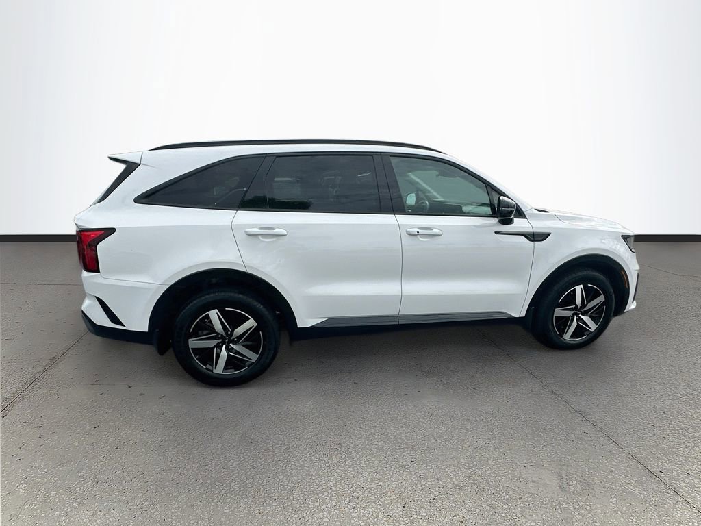 Used 2023 Kia Sorento S FWD image 8