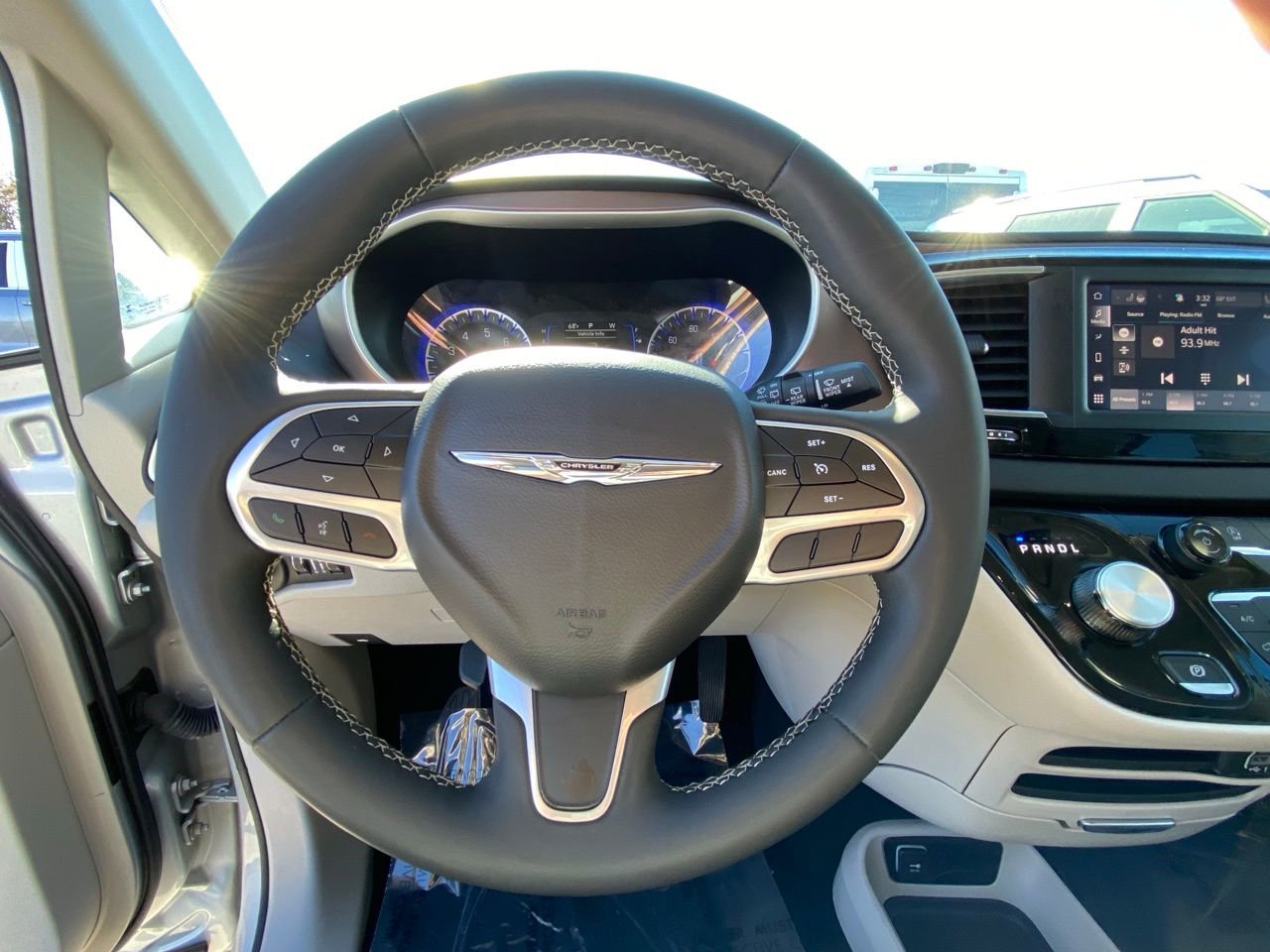 Used 2024 Chrysler Voyager LX FWD image 16