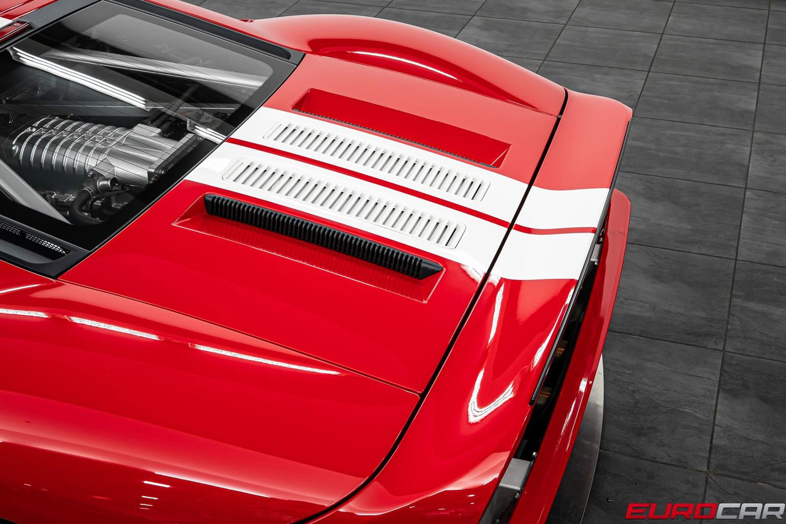 Used 2005 Ford GT RWD image 17