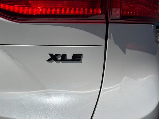 Certified 2024 Toyota Venza Nightshade AWD/4WD image 9