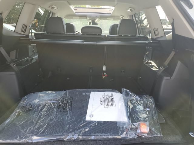 New 2026 Volkswagen Atlas SE FWD image 8