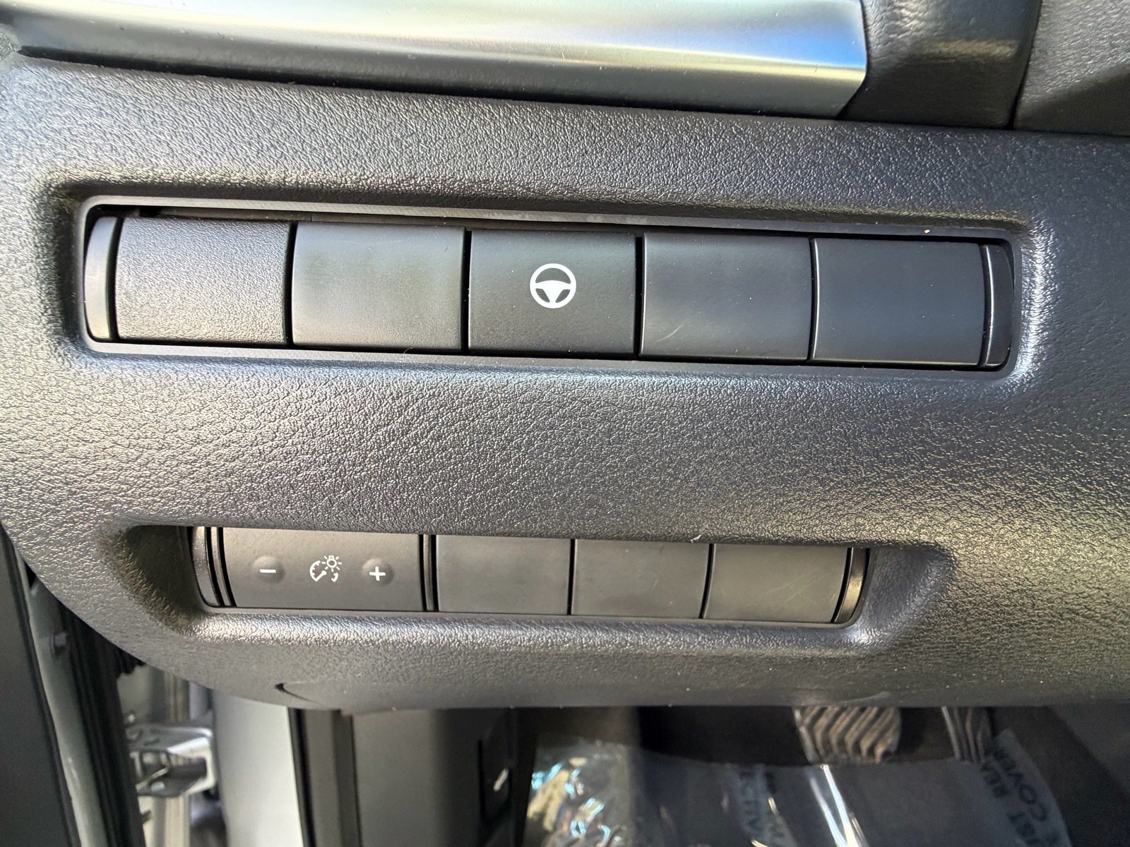 Certified 2022 Nissan Rogue SV FWD image 24