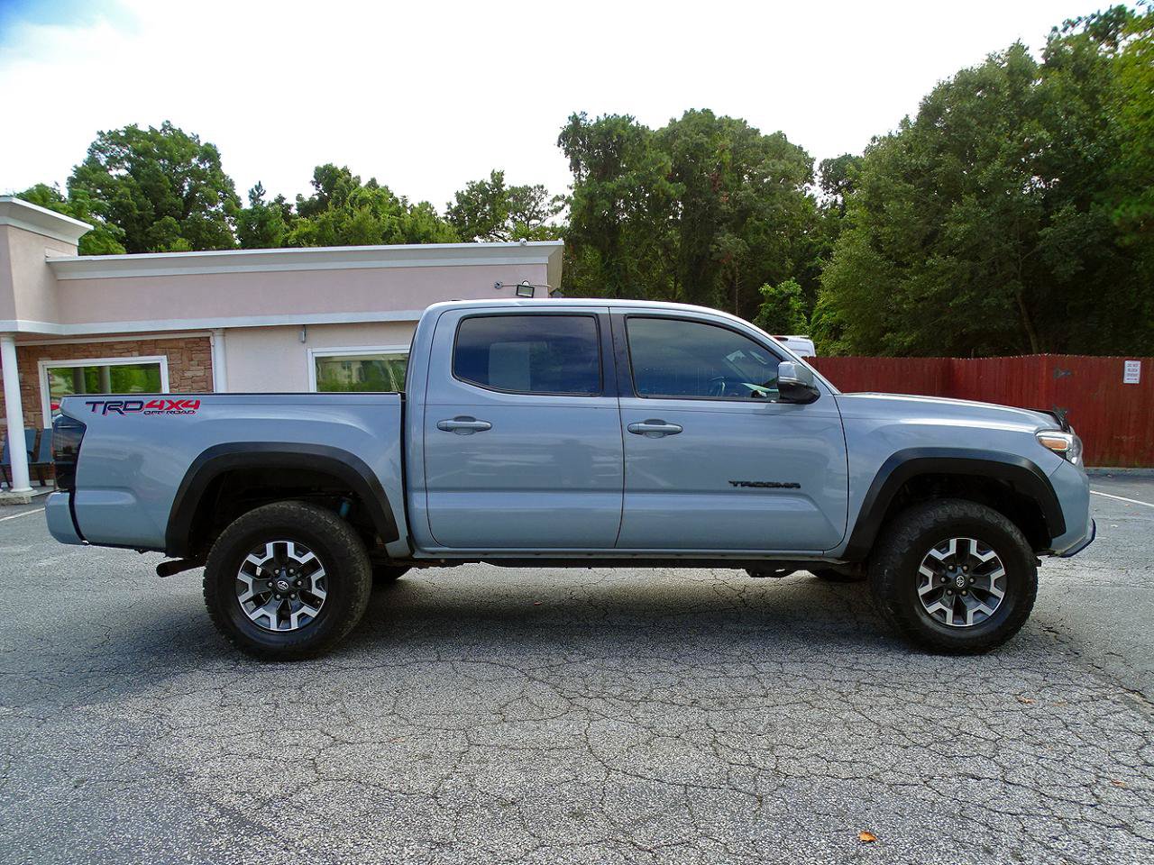 Used 2019 Toyota Tacoma TRD Off-Road AWD/4WD image 8