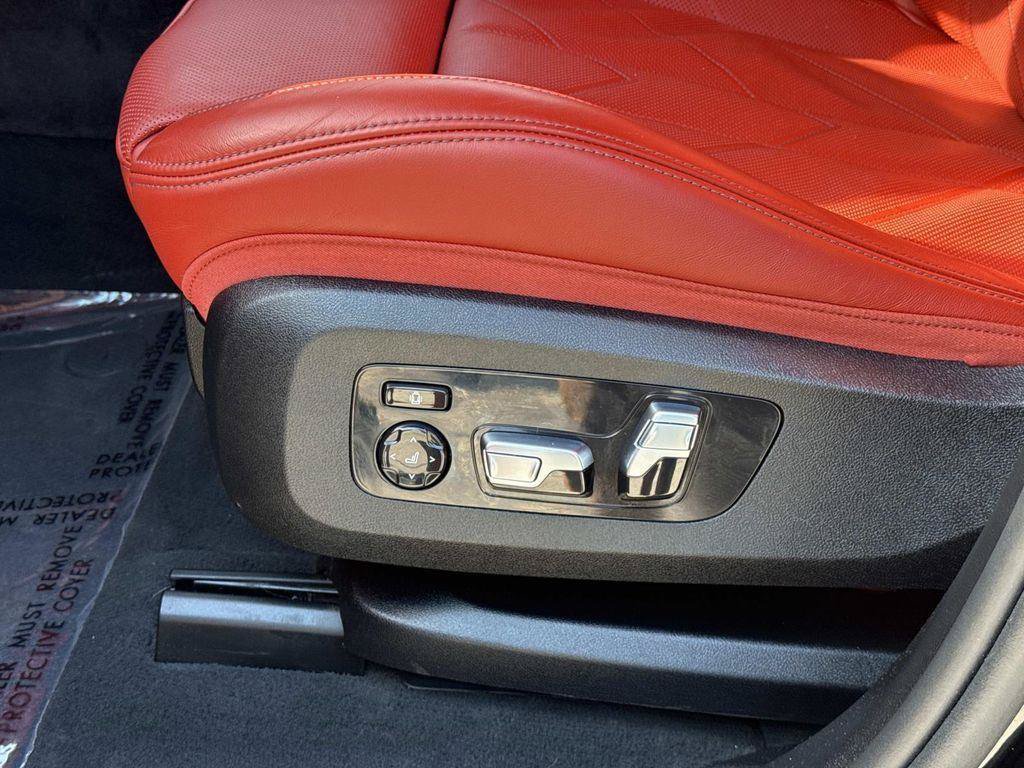 Used 2023 BMW XM AWD/4WD image 27