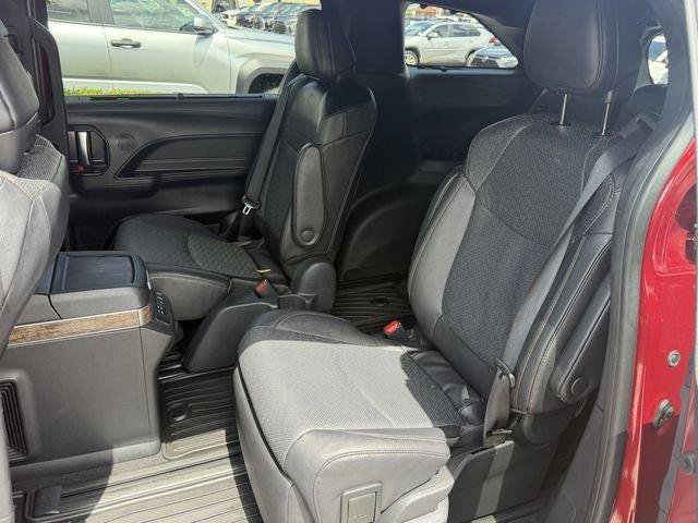 Certified 2025 Toyota Sienna Platinum AWD/4WD image 23