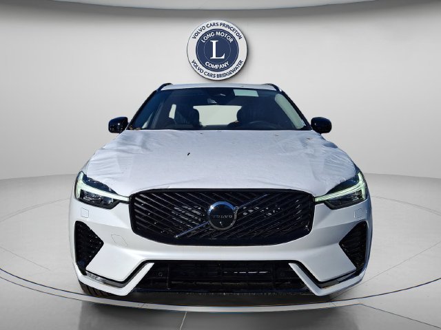 New 2026 Volvo XC60 B5 Plus w/ Protection Package Premier AWD/4WD image 3