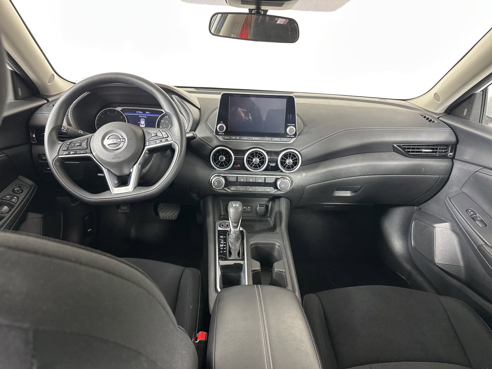 Used 2025 Nissan Sentra SV image 9