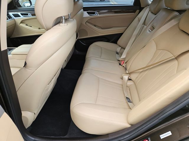 Used 2015 Hyundai Genesis 3.8 image 16