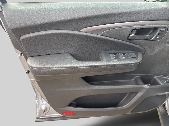 Used 2023 Honda Passport EX-L image 19