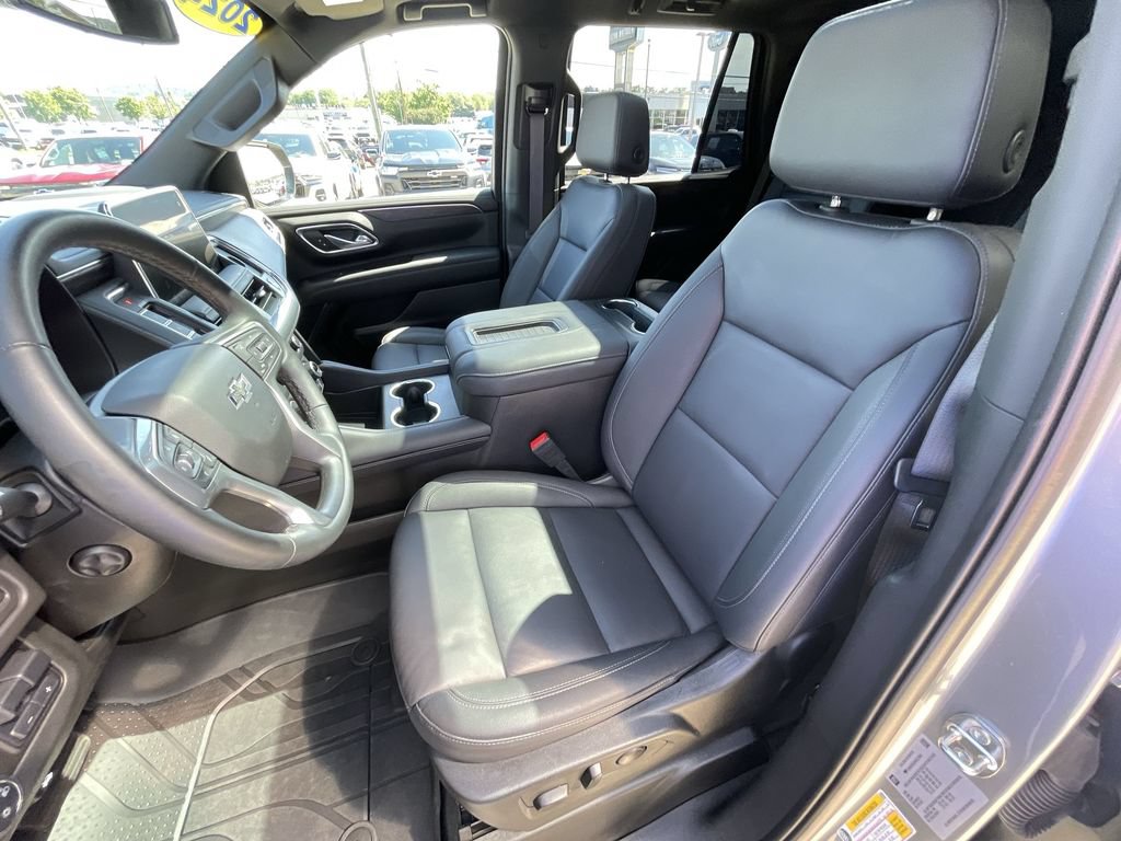 Used 2024 Chevrolet Tahoe Z71 w/ Luxury Package AWD/4WD image 20