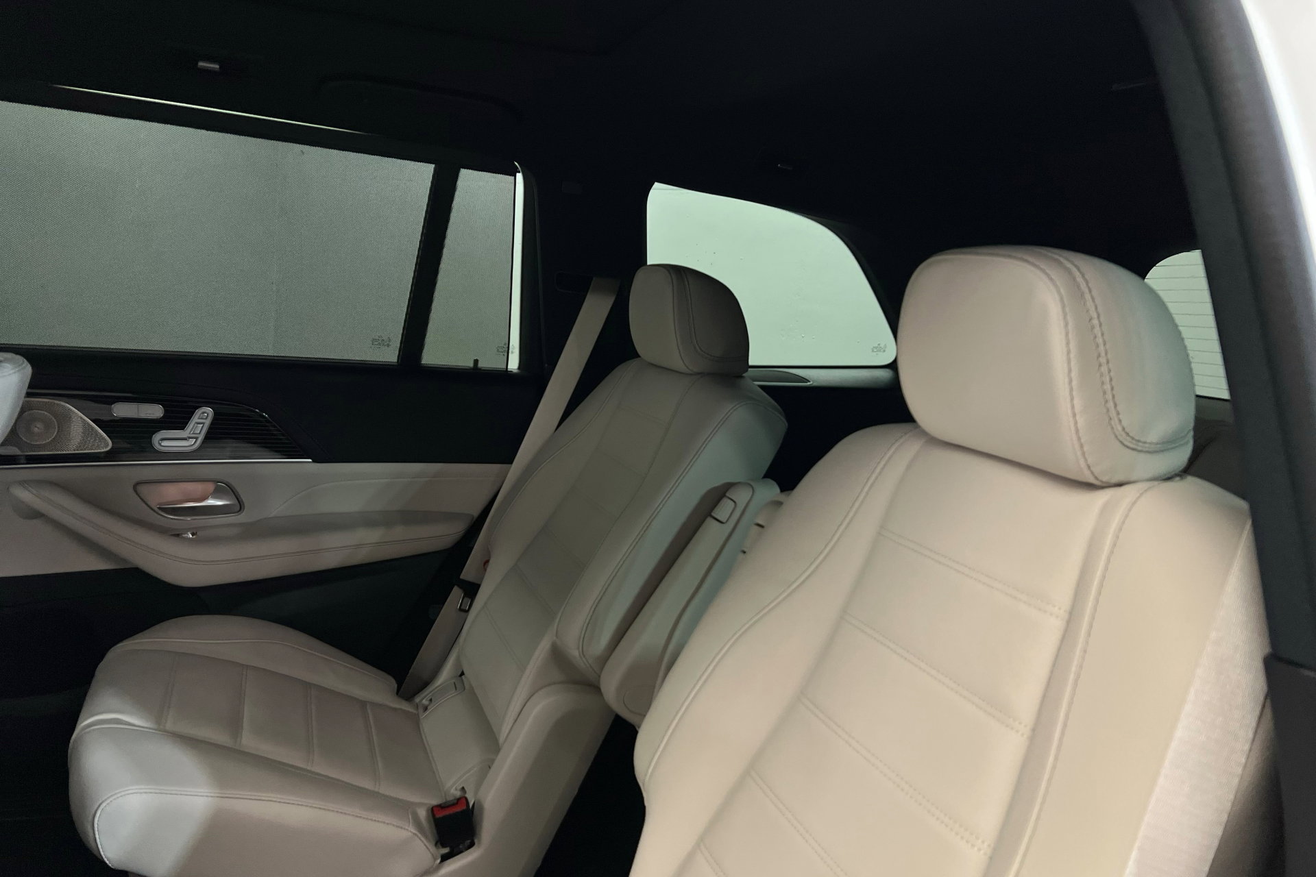 New 2026 Mercedes-Benz GLS 580 4MATIC image 21