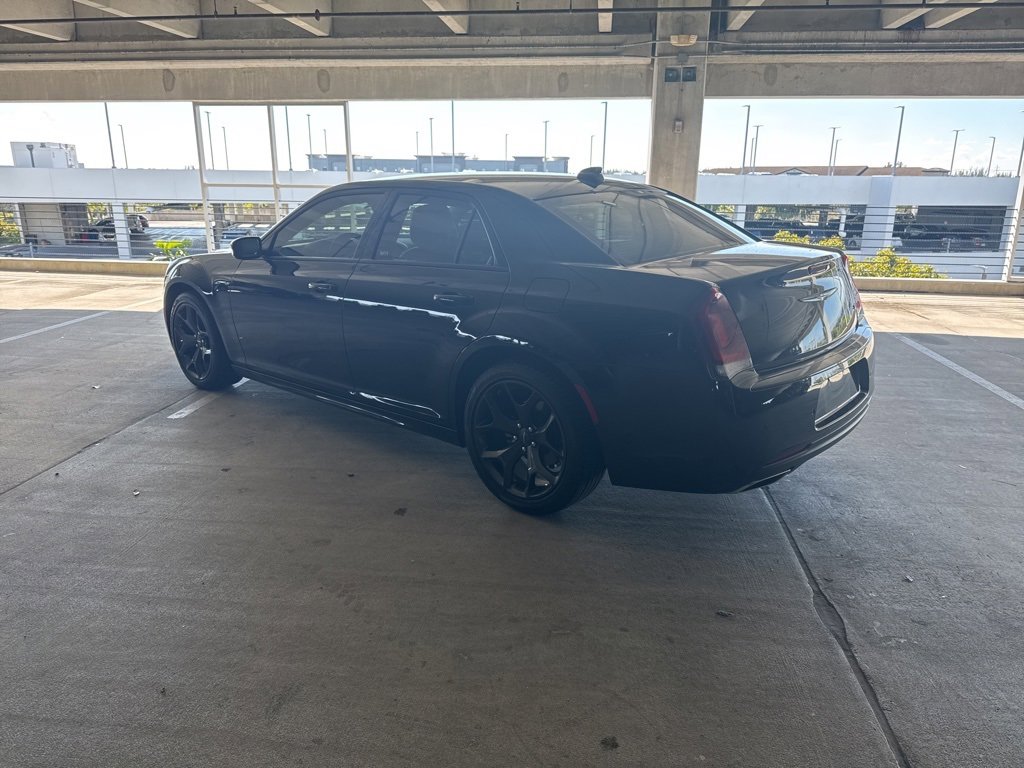Used 2023 Chrysler 300 Touring L image 7