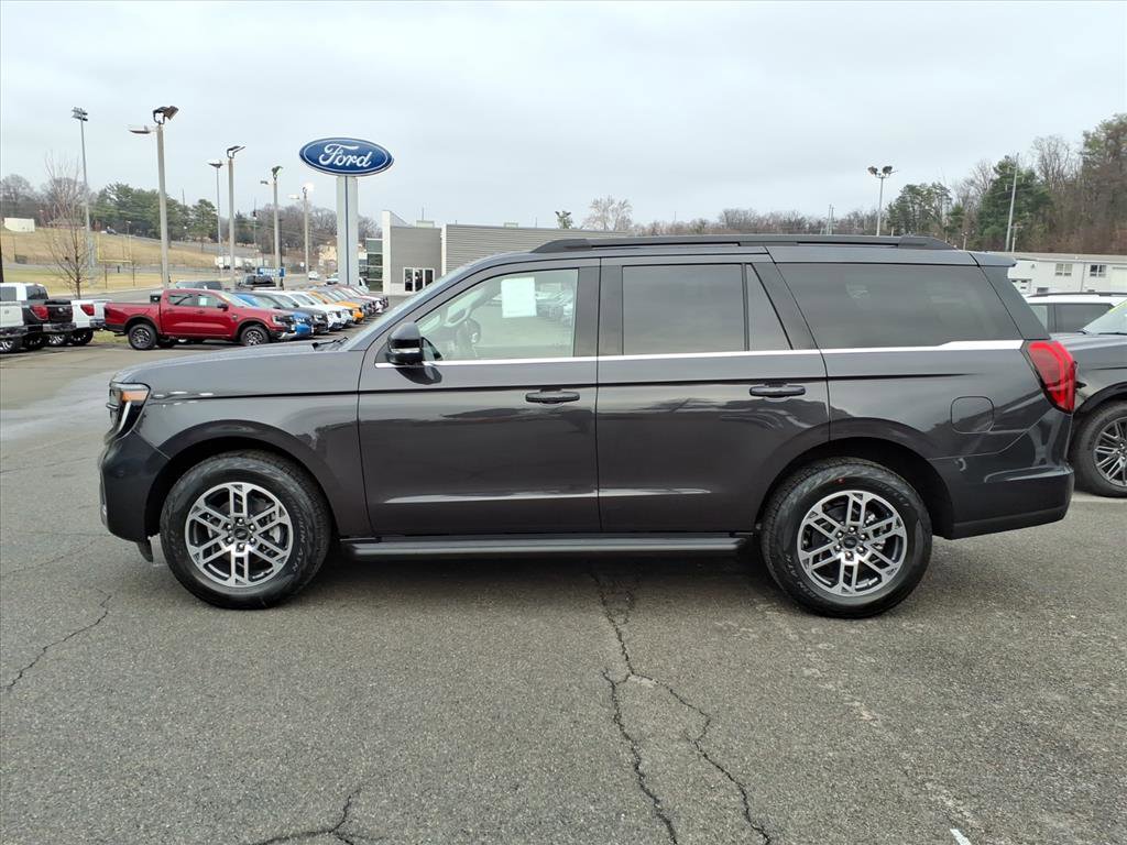 New 2026 Ford Expedition Active image 7