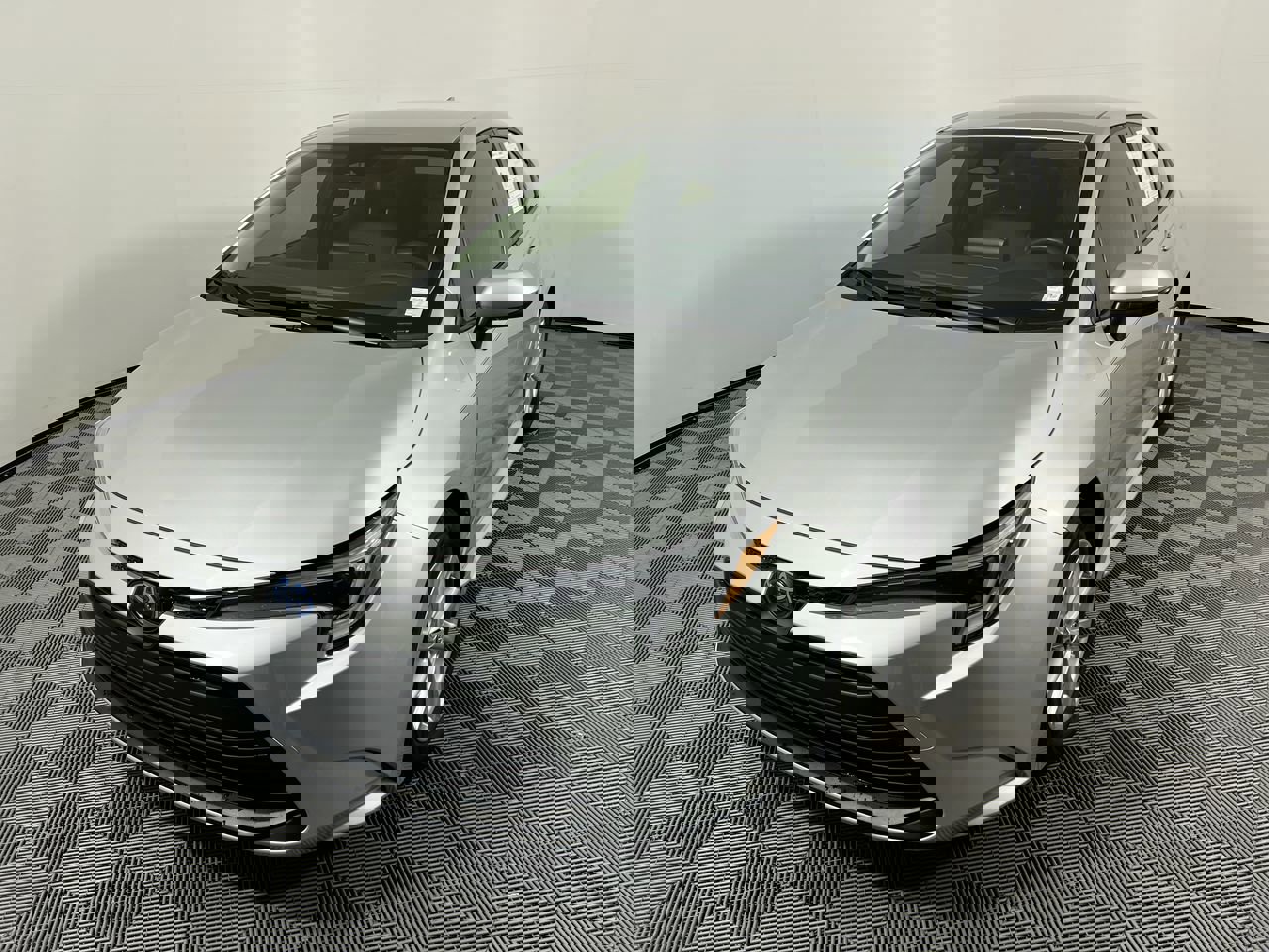 Used 2025 Toyota Corolla LE image 7