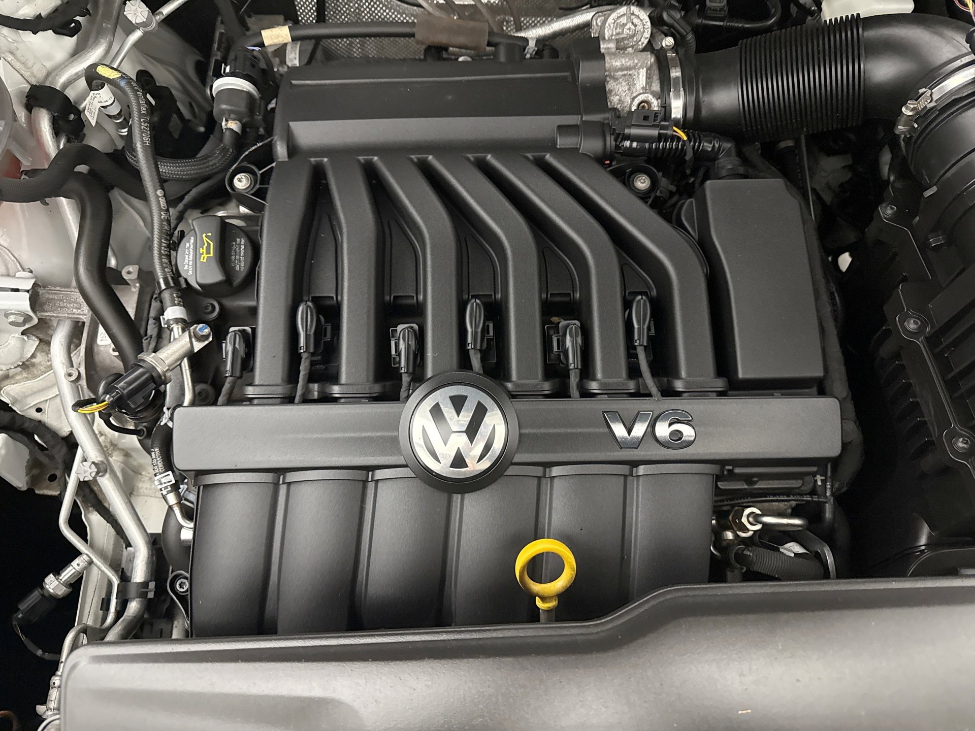 Used 2022 Volkswagen Atlas Cross Sport SE w/ Panoramic Sunroof Package image 26