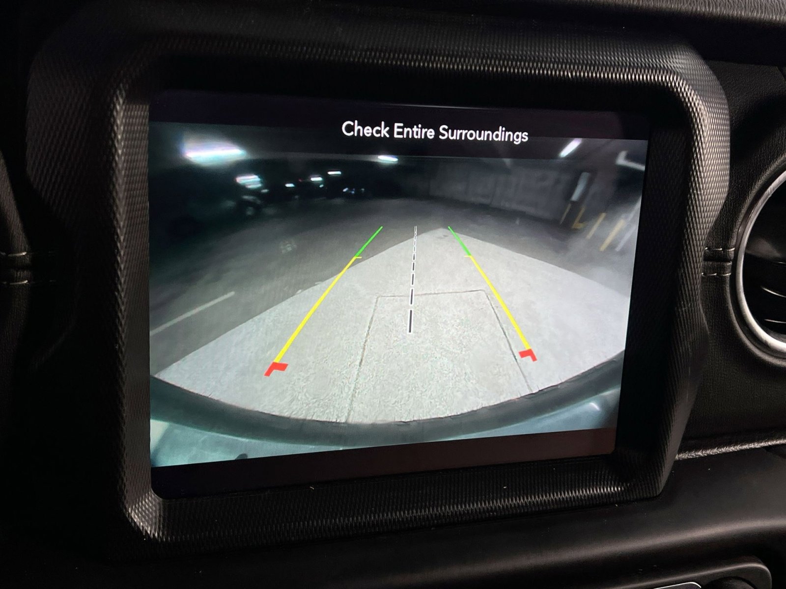 Used 2020 Jeep Wrangler Unlimited Sahara image 22