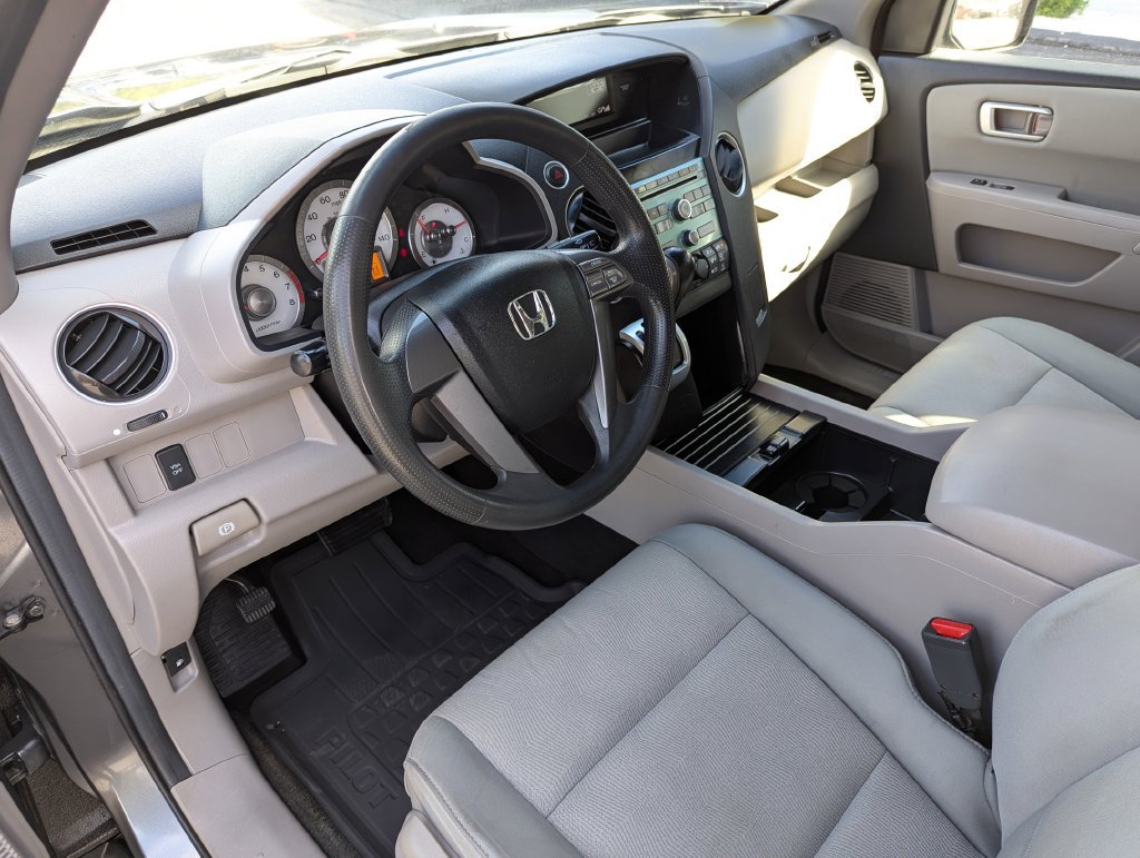 Used 2010 Honda Pilot LX image 13