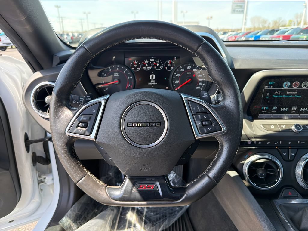 Used 2018 Chevrolet Camaro SS RWD image 14