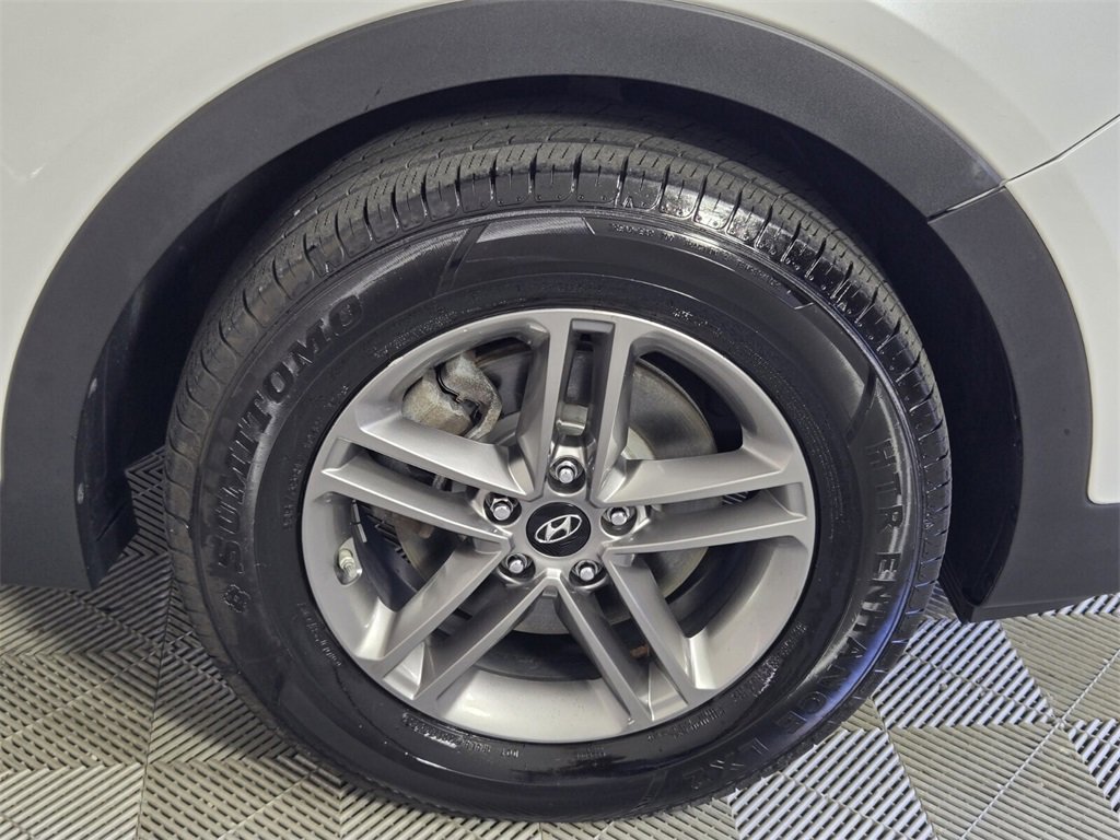 Used 2017 Hyundai Santa Fe Sport image 20