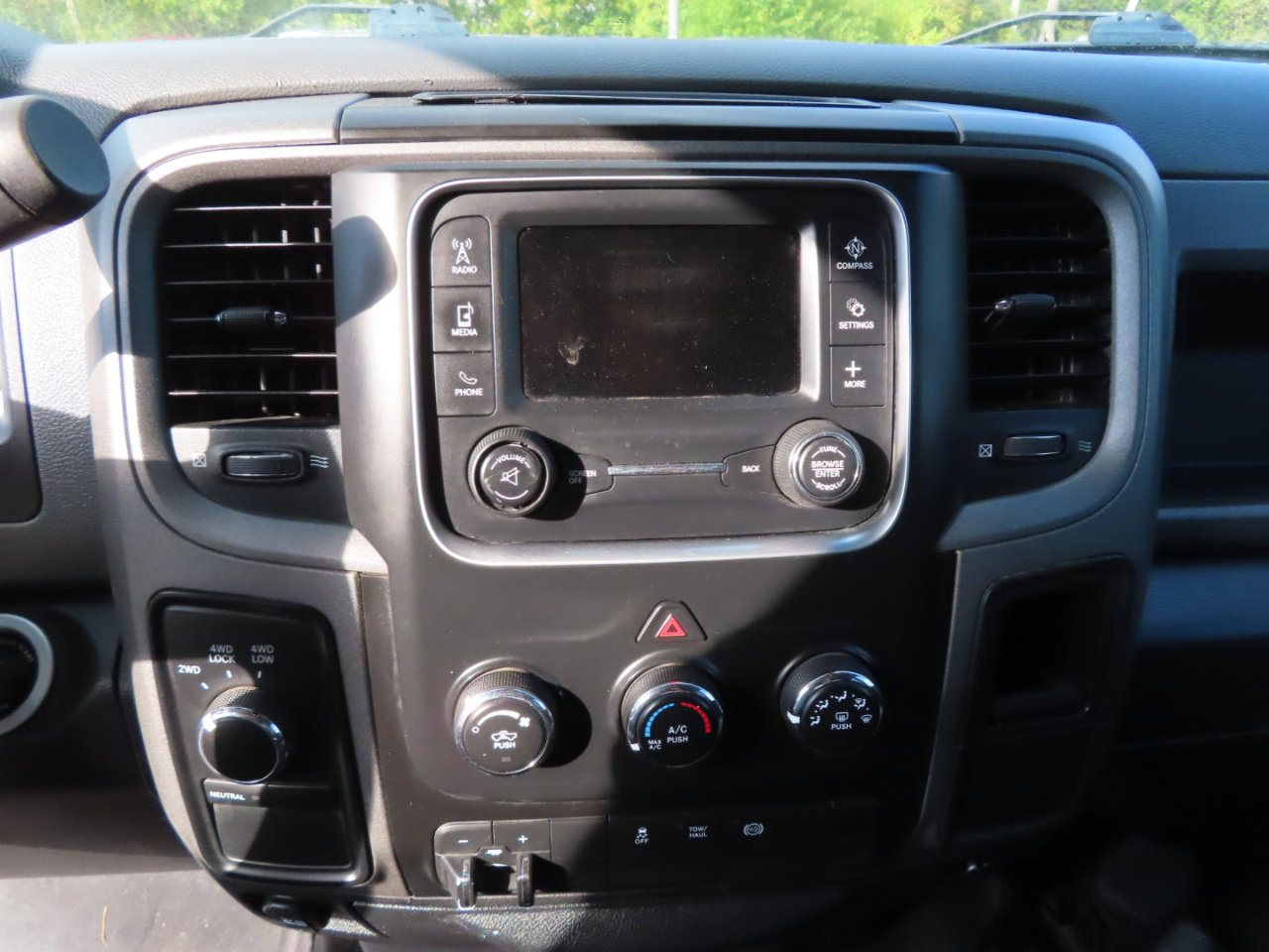 Used 2018 RAM 2500 Tradesman w/ Chrome Appearance Group image 18