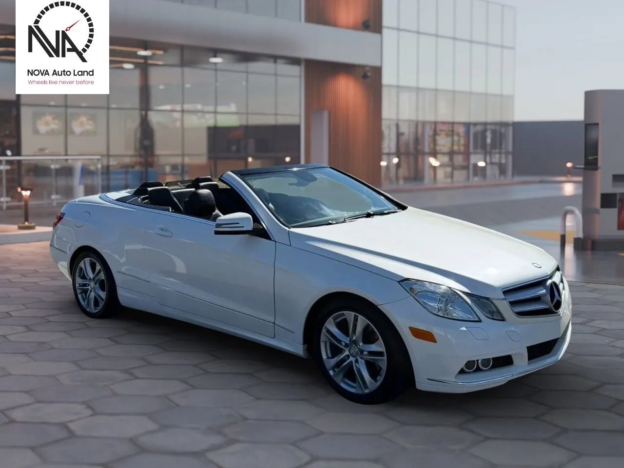 Used 2011 Mercedes-Benz E 350 E 350 Convertible 2D image 3