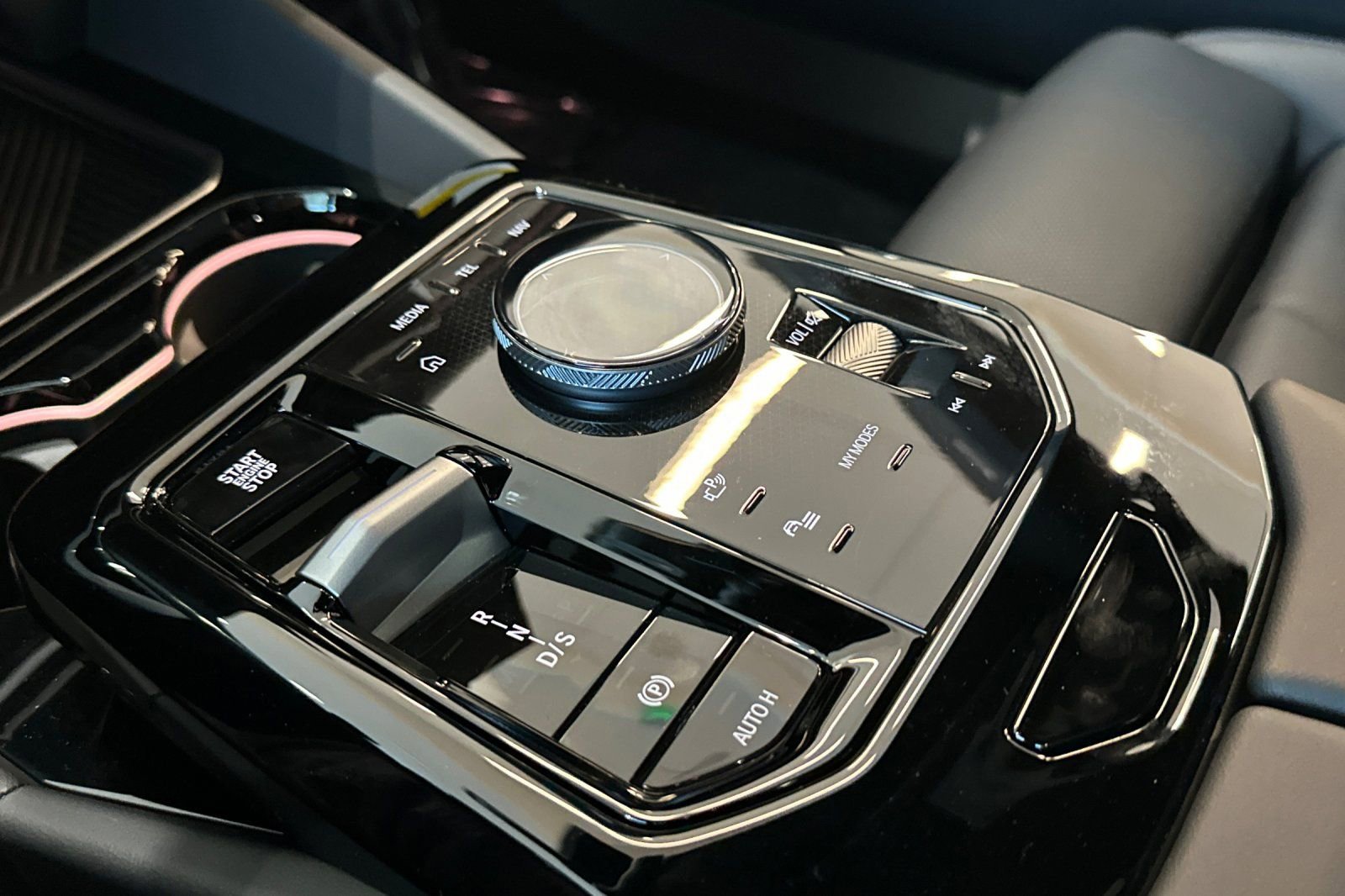 New 2026 BMW 530i xDrive image 18