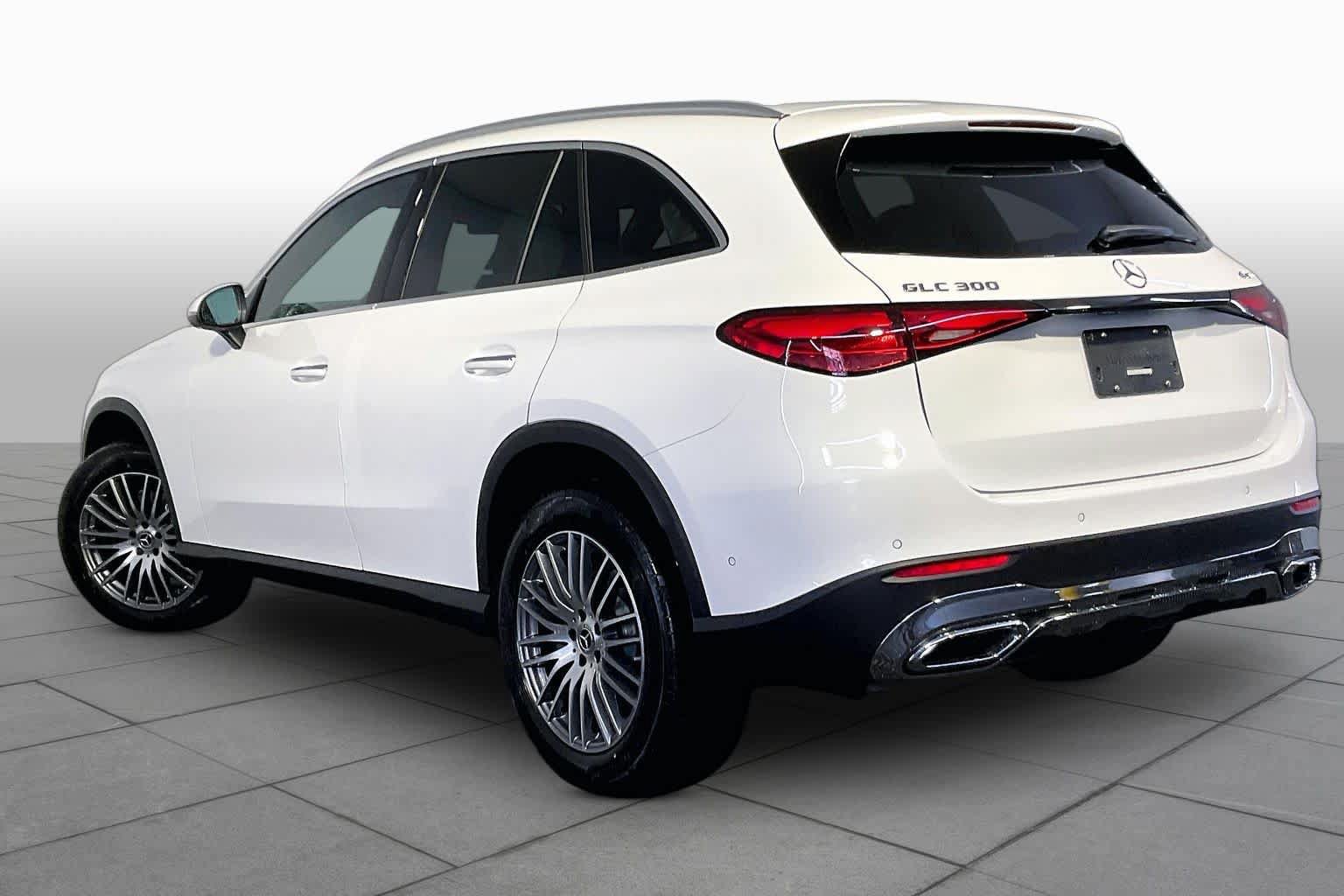 New 2027 Mercedes-Benz GLC 300 4MATIC image 3