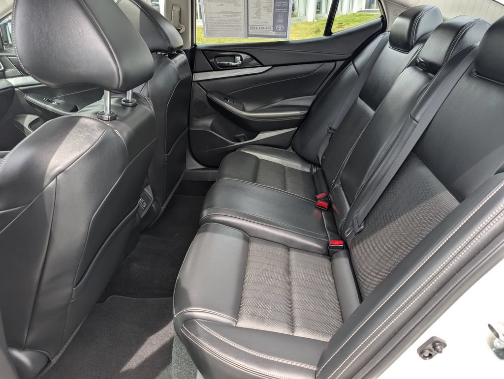 Used 2018 Nissan Maxima 3.5 SL FWD image 19