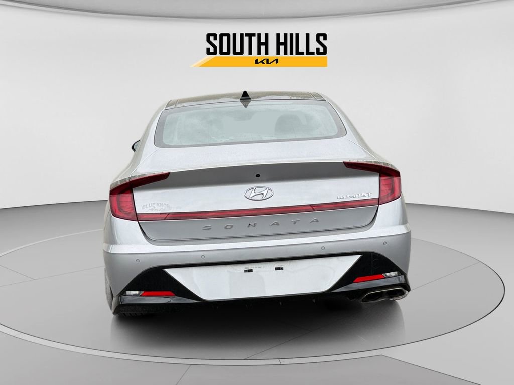 Used 2023 Hyundai Sonata Limited w/ Cargo Package FWD image 4