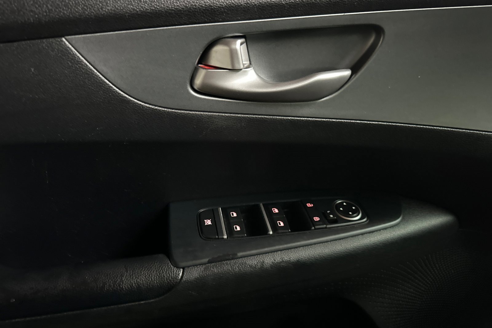 Used 2020 Kia Forte LXS image 11