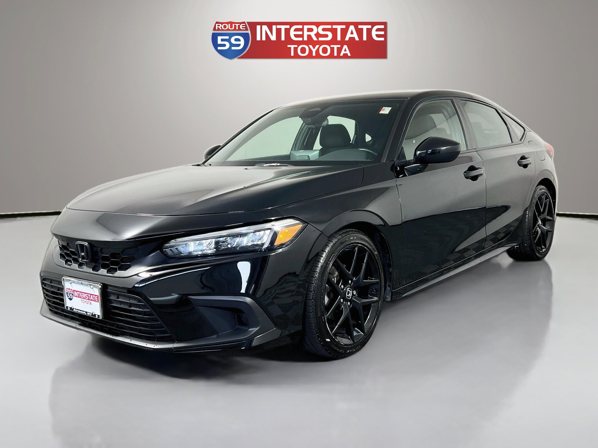 Used 2023 Honda Civic Sport image 3