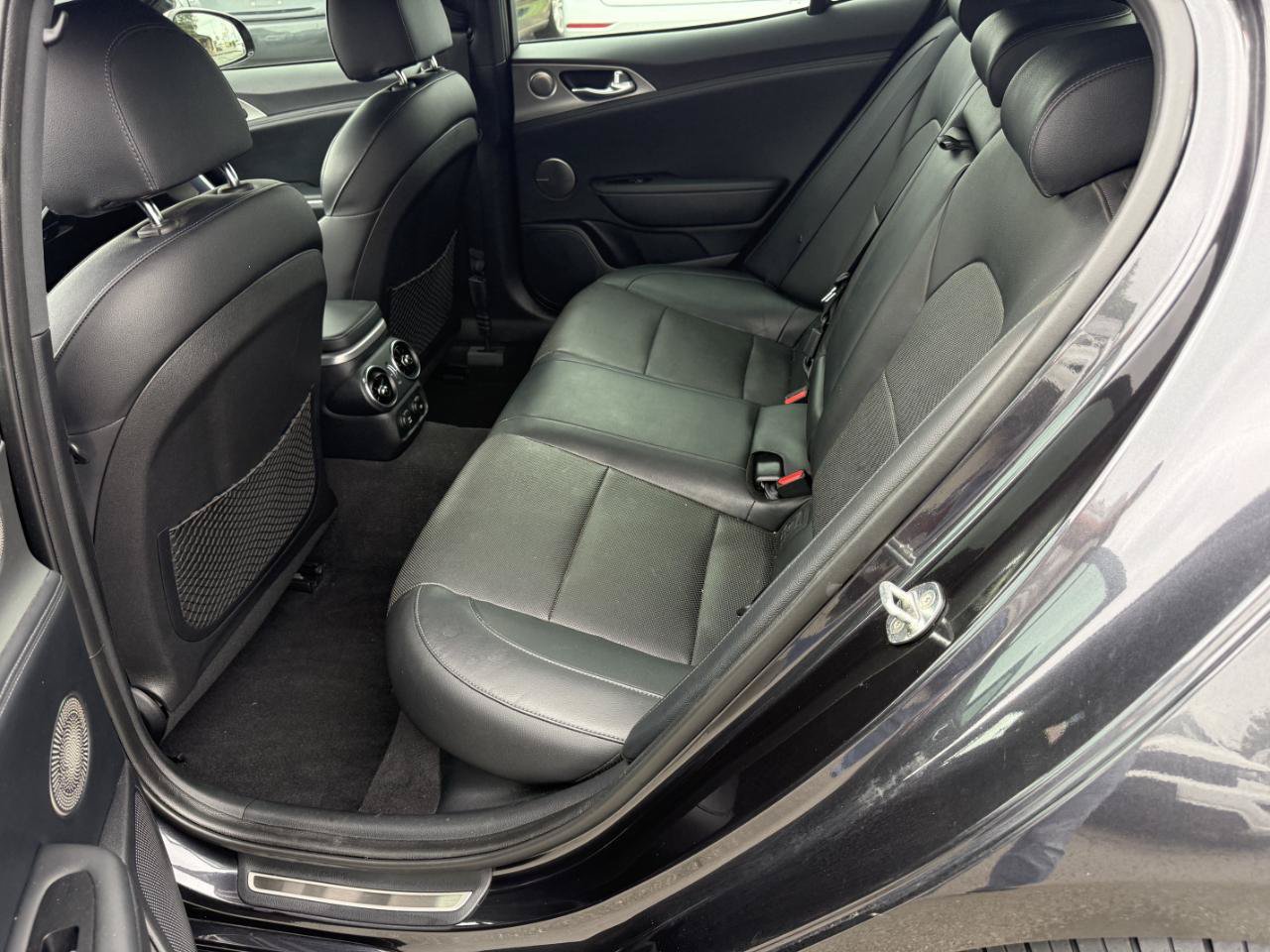 Used 2019 Kia Stinger GT1 RWD image 9