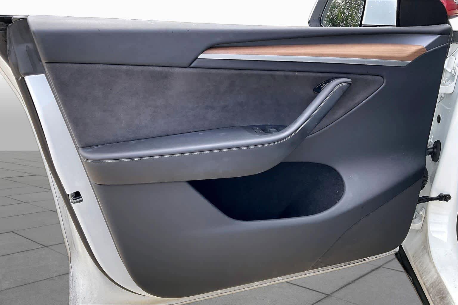 Used 2023 Tesla Model Y AWD image 19