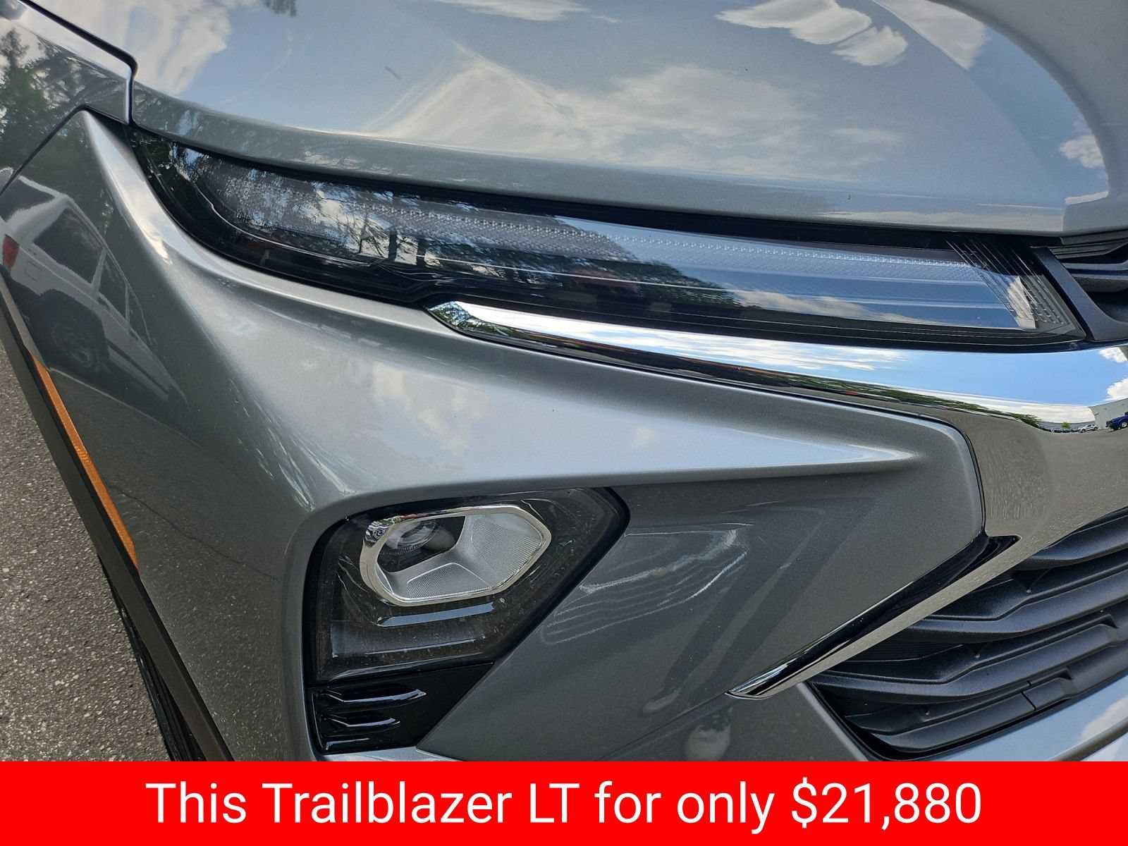 Used 2025 Chevrolet TrailBlazer LT AWD/4WD image 13